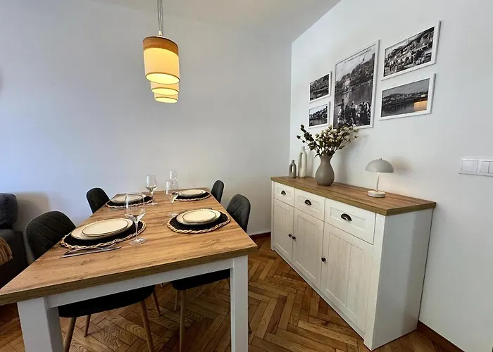 Daire Vive En El Corazon Del Barrio Marinero Piso 3hab Vigo